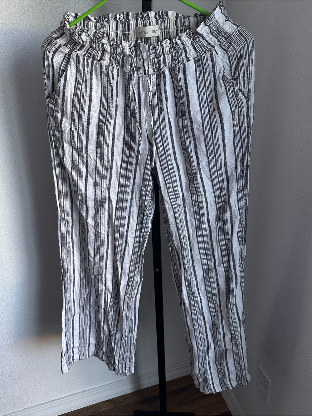 Happily grey size small linen blend pants